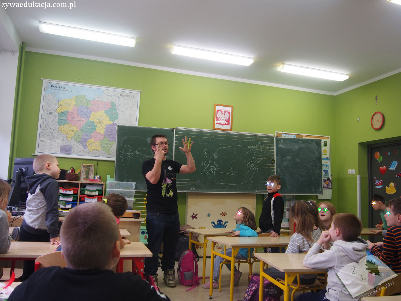 leckja w szkole podstawowej o owadach z żywymi owadami