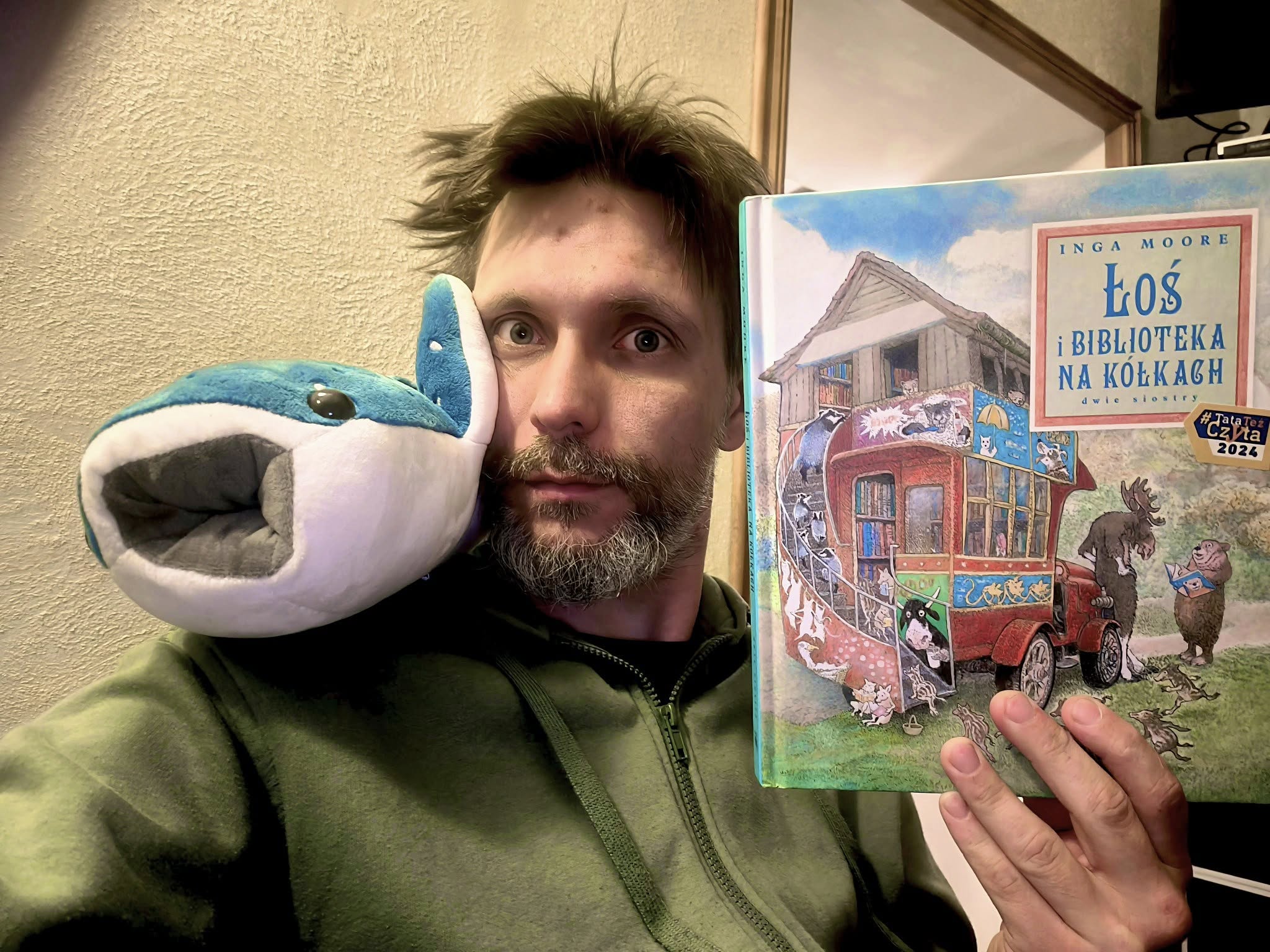 zapowiedź akcji w Miejskiej i Wojewódzkiej Publicznej Bibliotece im. C. Norwida w Zielonej Górze - znani zielonogórzanie czytają dzieciom